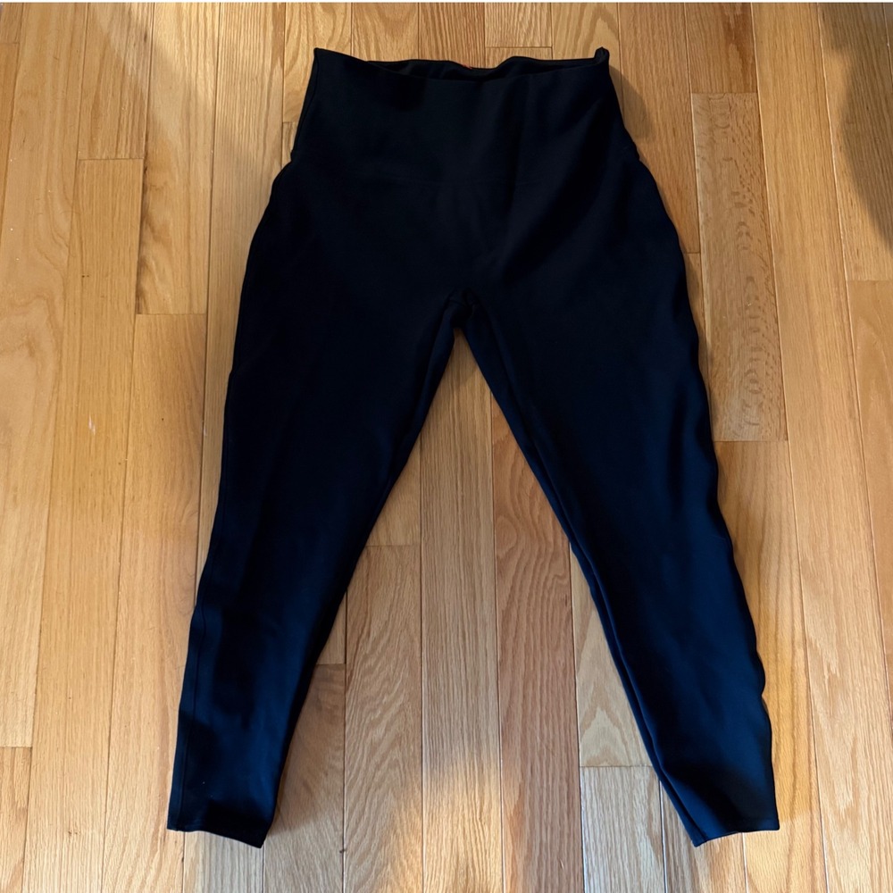 SPANX High-Waist Black Shaping Leggings Style #20264R. Sz medium.‎ No tag